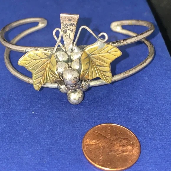 Mexico TAXCO Sterling Silver 925 22g GRAPES Grapevine Leaves Cuff Bracelet - Picture 5 of 12